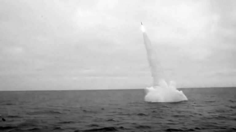Read more about the article Putins Nuclear-Powered Battleship Fires Test Missiles