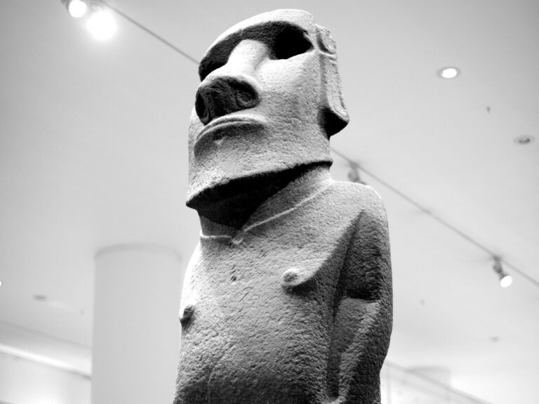 Read more about the article Easter Island Kids Hoko So Brit Museum Return Sculpture