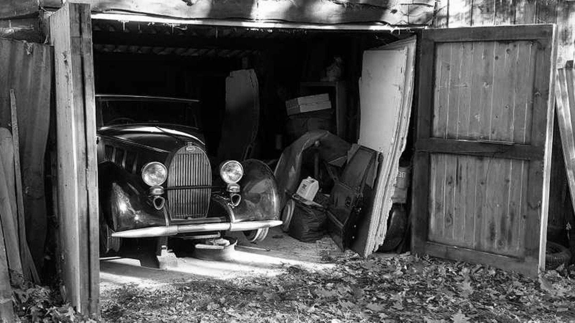 Read more about the article 3 Rare Bugattis Turn Up In Shed Of Impoverished Artist