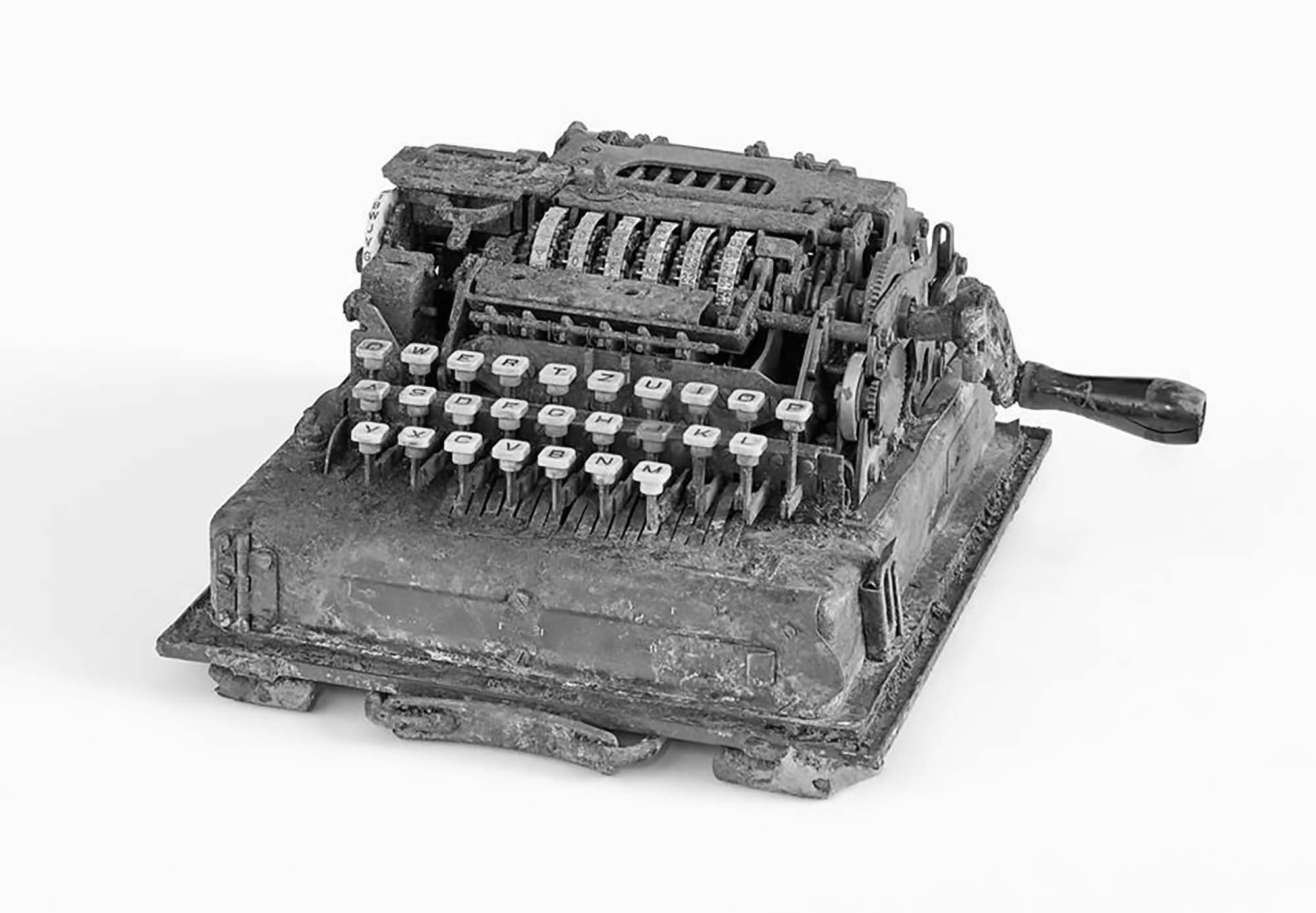 Read more about the article Treasure Hunters Fight For Hitler Encryption Machine