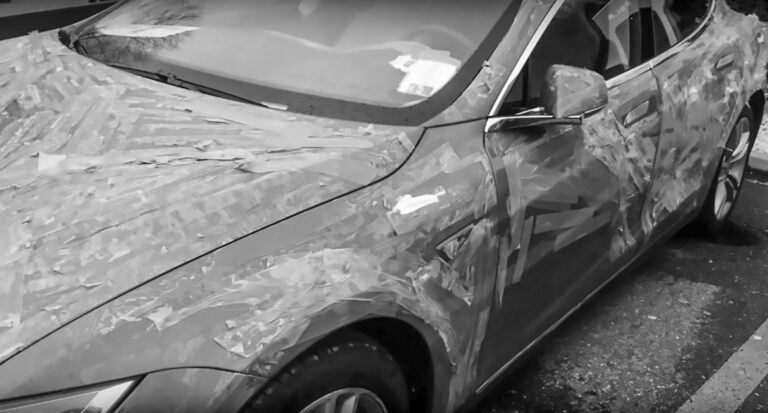 Read more about the article Mysterious Tesla Car Might Be New Banksy