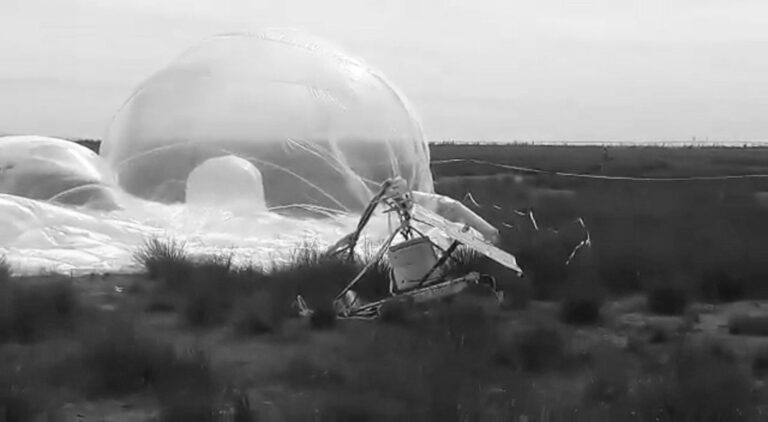 Read more about the article Google Project Loon Balloon Crashes In Mexican Field