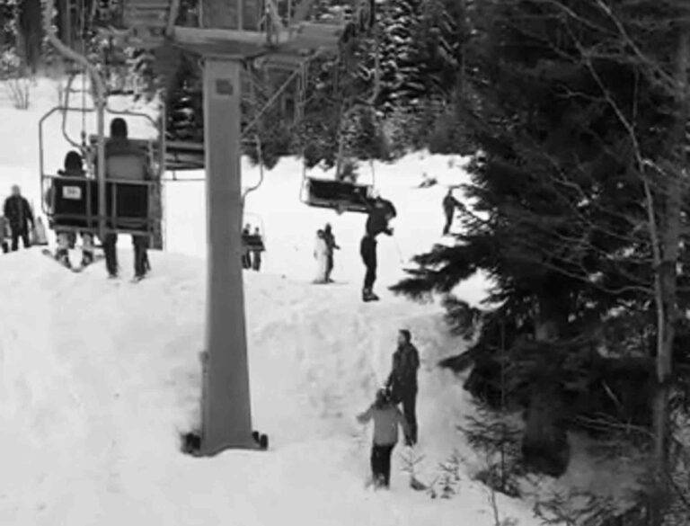 Read more about the article Boy Left Hanging From Ski Lift By Hood