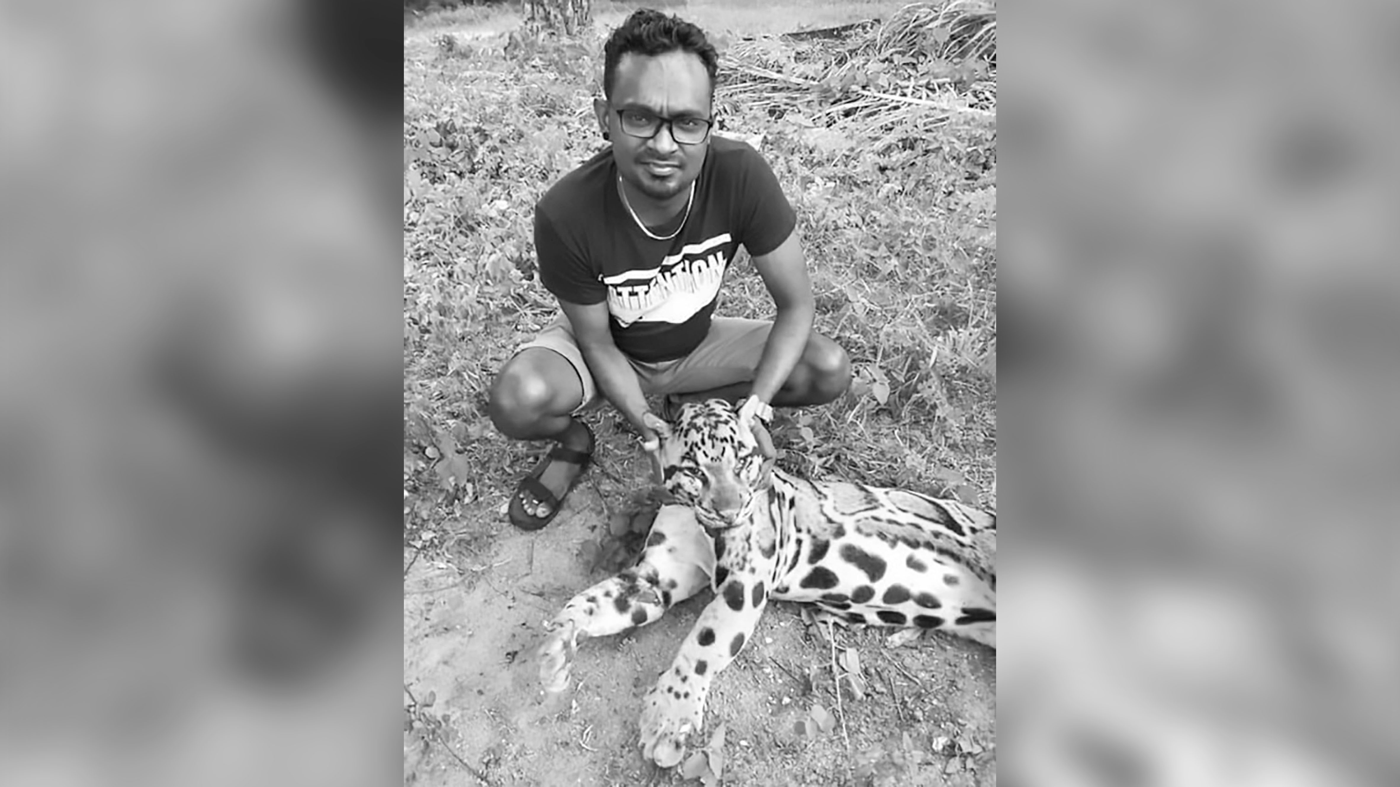Read more about the article Evil Laughing Poachers Pose With Rare Leopards Corpse