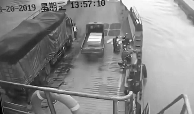 Read more about the article Out-Of-Control Lorry Plunges Off Car Ferry