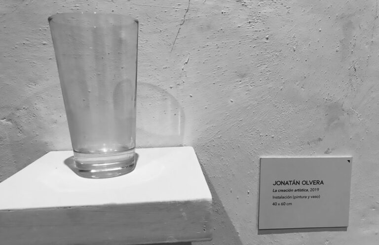 Read more about the article Barmy Artist Slammed For Displaying Glass Of Water