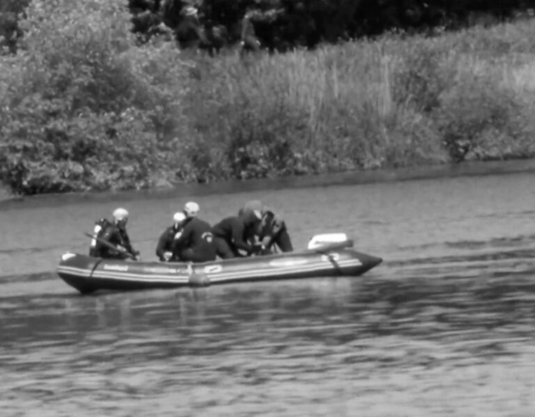 Read more about the article Body Of 6yo Girl Found After Fathers Day Dinghy Accident