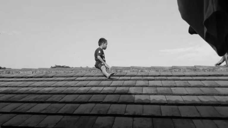 Read more about the article Young Boy Climbs On Clinic Roof To Dodge Circumcision