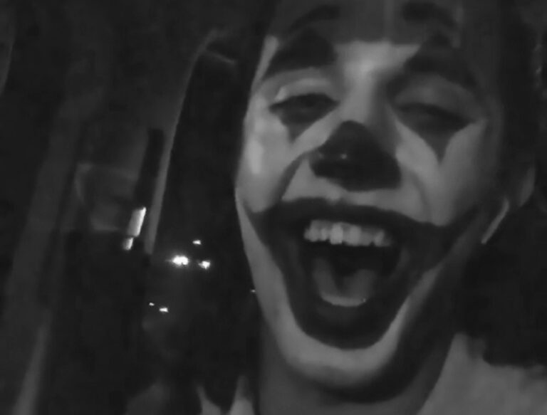 Read more about the article Influencer Dressed As Joker Arrested By Cops In Kuwait