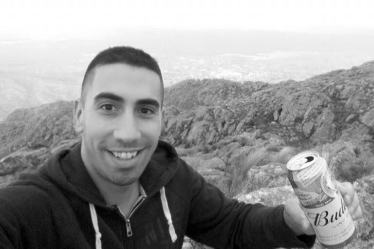 Read more about the article Sports Journo Dies After Fainting In Sea On Holiday
