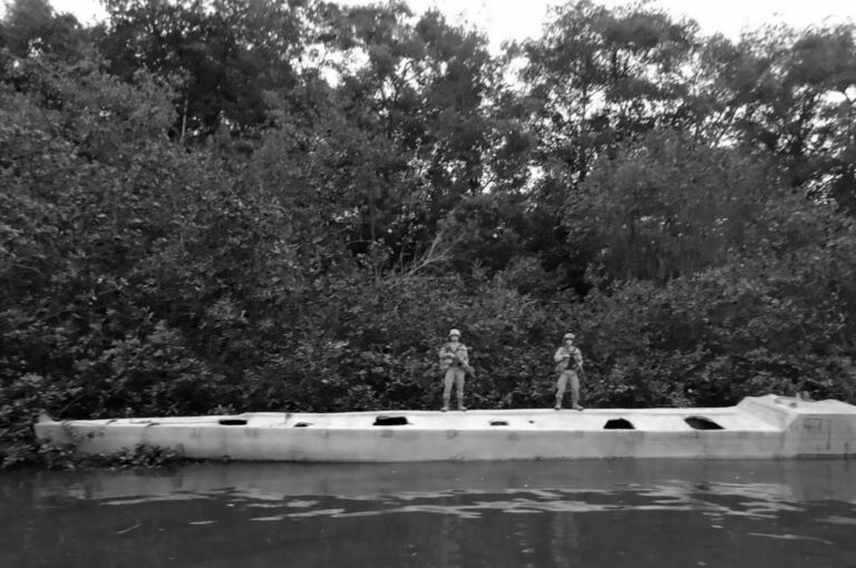 Read more about the article Cartel Narco-Submarine Found In Colombian Jungle Swamp