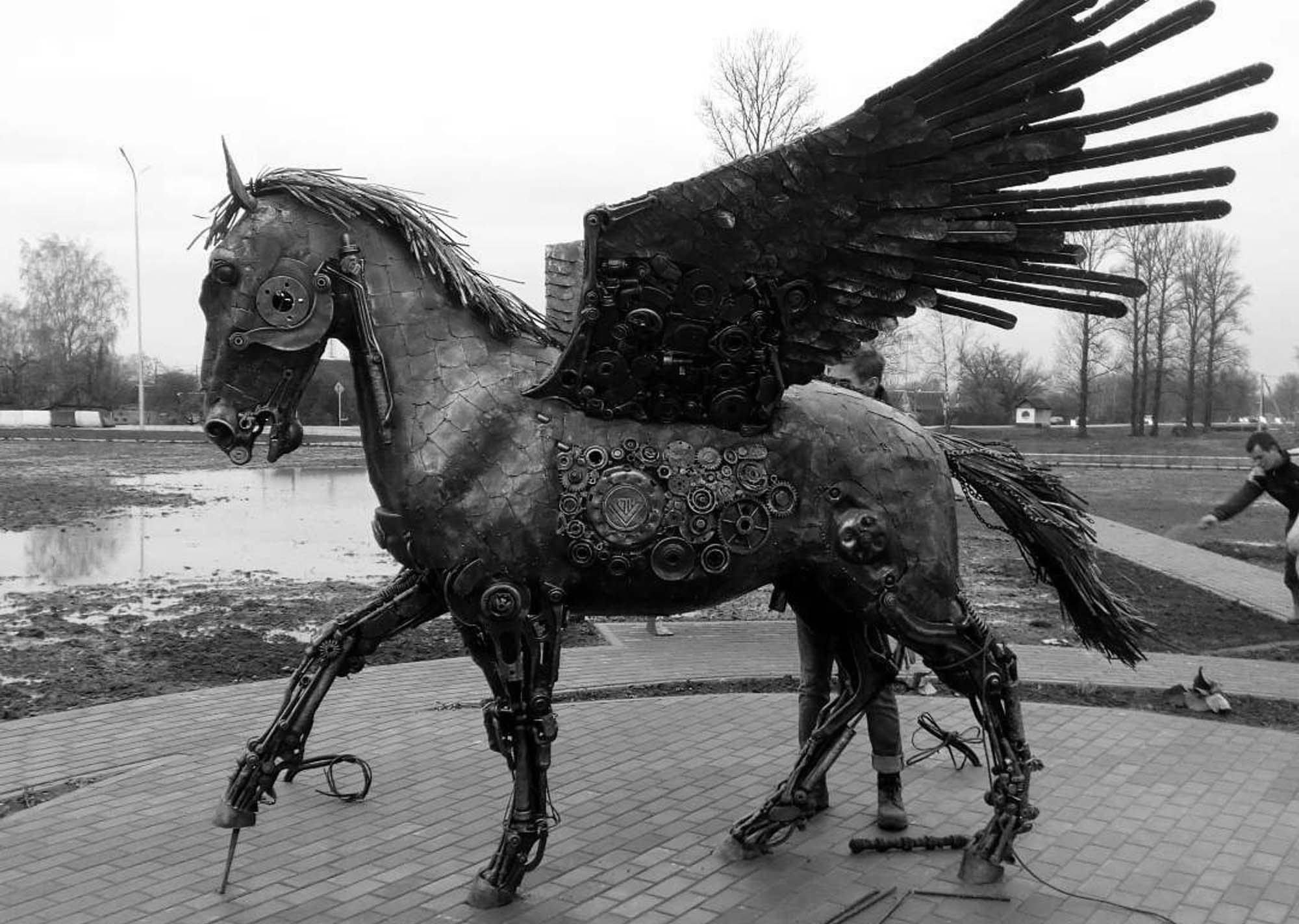 Read more about the article Amazing Sculptures Created From Scrap Metal