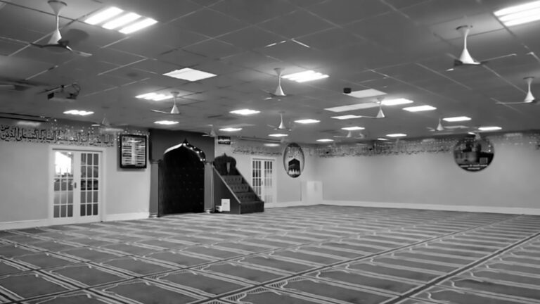 Read more about the article British Mosque Turns Into Hospice To Help COVID Patients