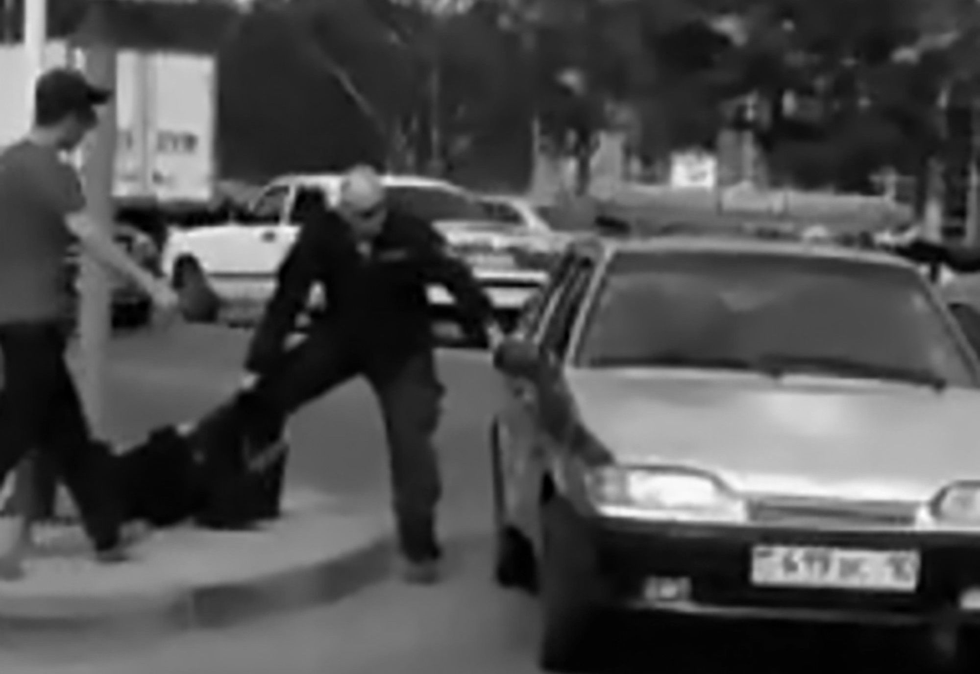 Read more about the article Russian Cops Drag Trans Woman Down Street By Hair