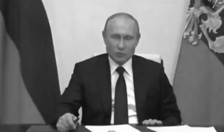 Read more about the article Moment Putin Blows 3yo Boy Kiss During Video Call