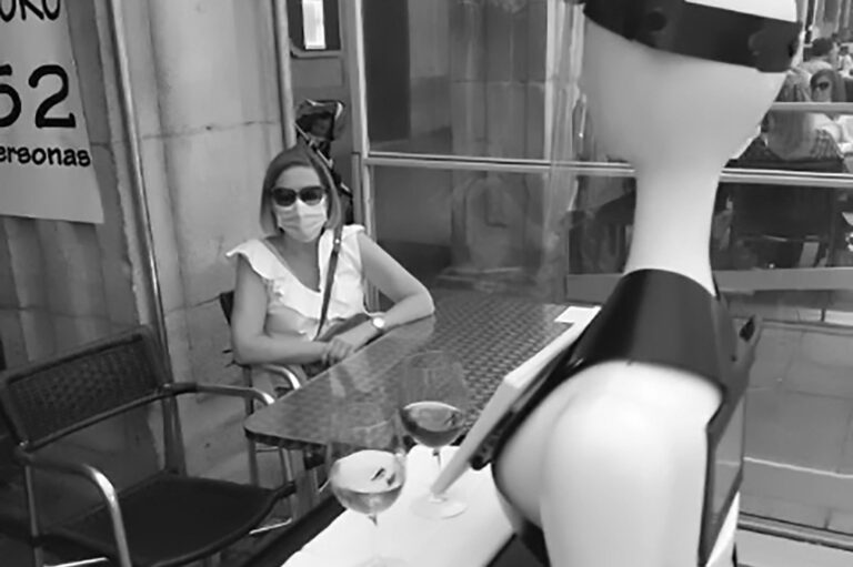 Read more about the article Humanoid Robot Serves Post-COVID Drinks On Spain Terrace