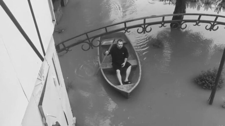 Read more about the article Rowing Boats In Streets As Floods Turn City Into Venice