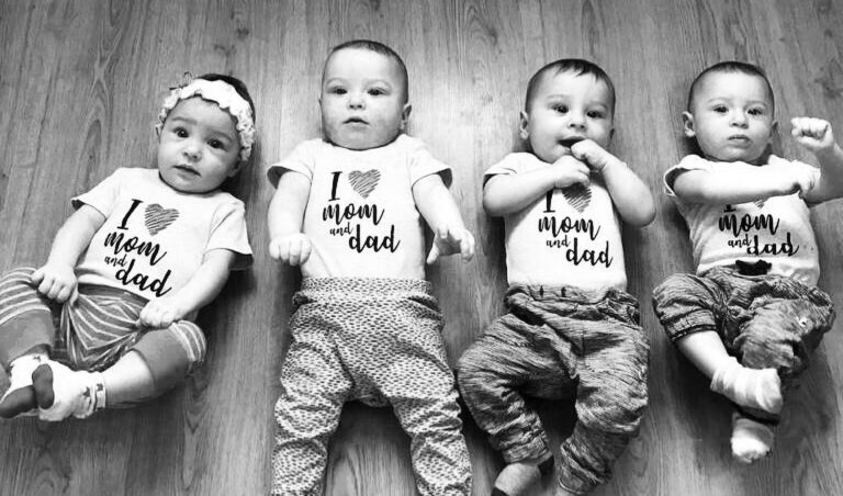 Read more about the article Quadruplet Babies Become Instagram Stars