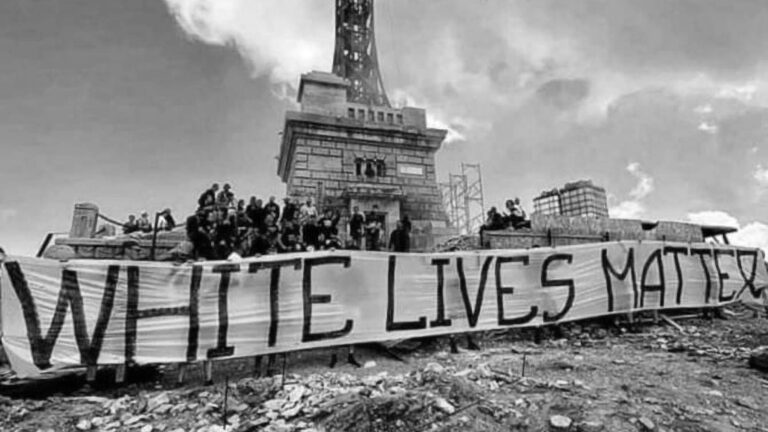 Read more about the article Ultras Put White Lives Matter Banner On WWI Monument