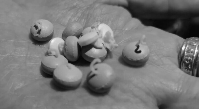 Read more about the article Chinese Woman Shocked To Find Pills Germinating
