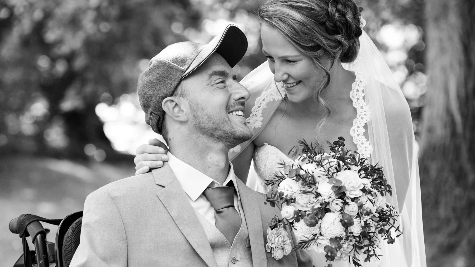 Read more about the article Quadriplegic Man Marries Beautiful Blonde Physio