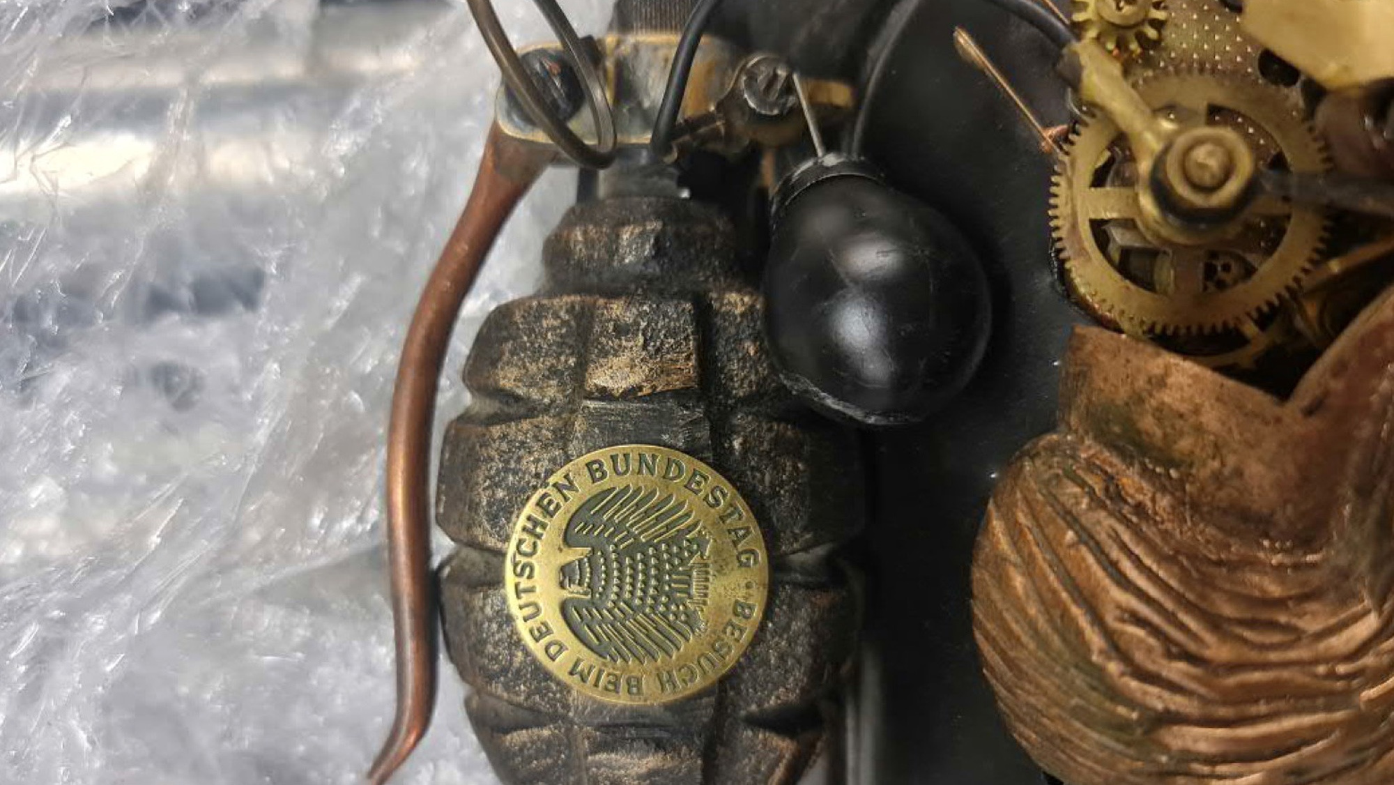 Read more about the article Bomb Disposal Squad Scrambled To Deal With Steam Punk Accessory On German Flight To Washington DC