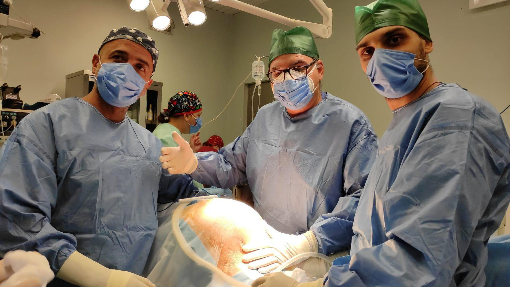 Read more about the article Medics Remove Huge 66-Lb Ovarian Cyst From Obese Woman