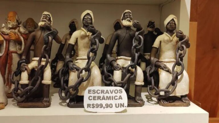 Read more about the article Outrage As Statues Of Black Slaves In Chains On Sale At International Airport