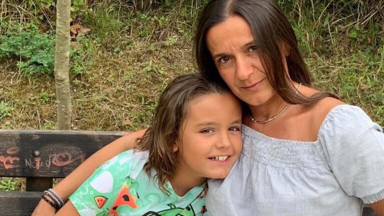 Read more about the article Mums Desperate Search For Son, 10, After He Was Kidnapped By Anti-Vax Dad And Taken To Panama Prompting Interpol Warrant