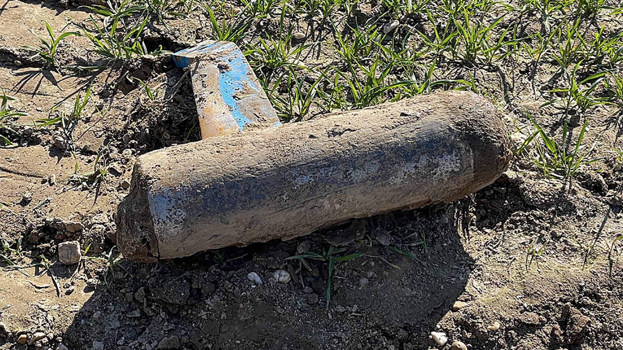 Read more about the article German Farmer Gets Plough Embedded In Unexploded British World War II Bomb During Fieldwork