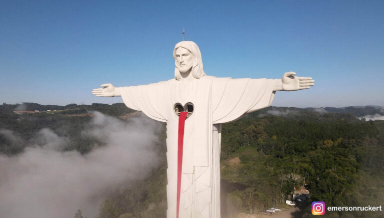 Read more about the article New Christ Statue Is One of Tallest In The World