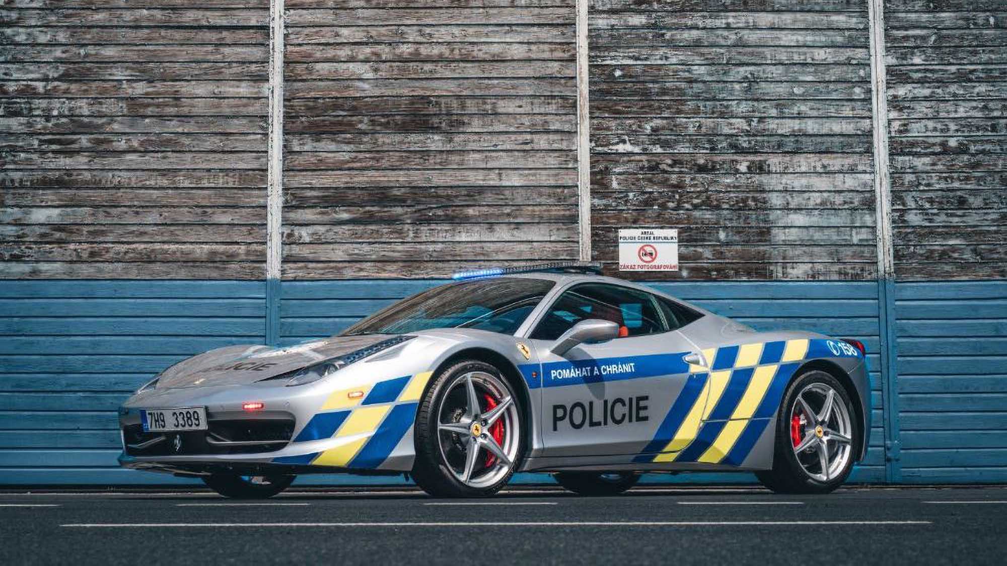 Read more about the article Crooks On Notice As Police Convert 202MPH Ferrari To Cop Car