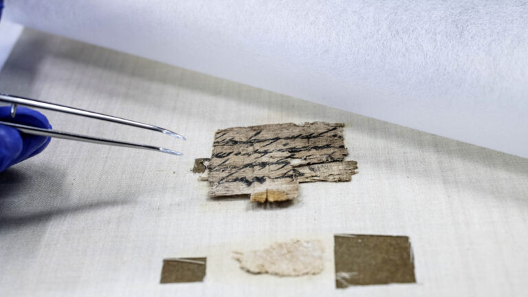 Read more about the article Ancient Hebrew Fragment Dating Back To Solomon’s Temple Returned To Israel
