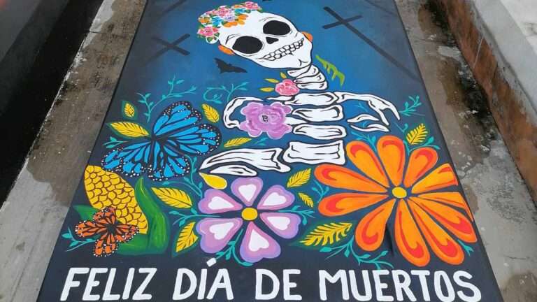 Read more about the article Artist’s Day Of The Dead Grave For Gran Goes Viral