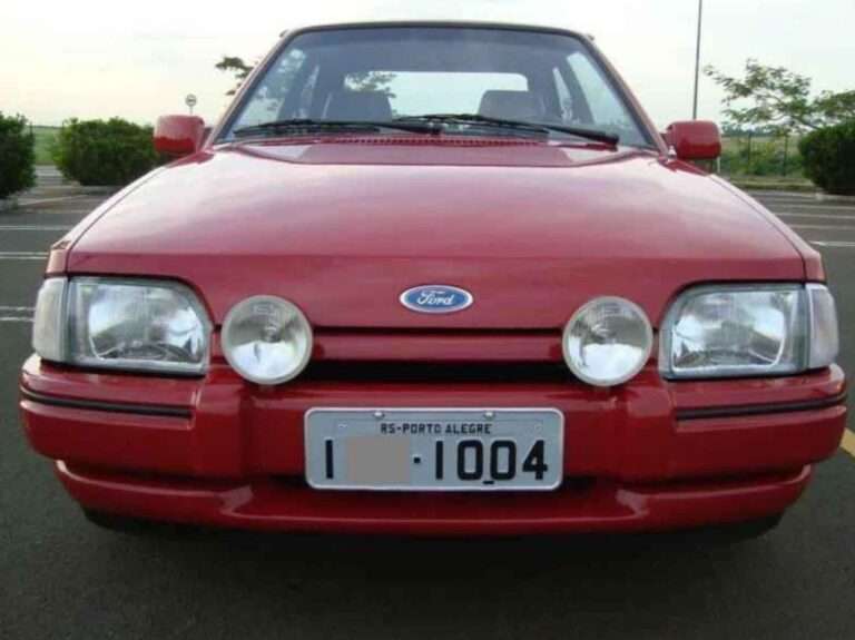 Read more about the article Unused Ford Escort In Mint Condition After Being Abandoned In Garage 30 Years Ago