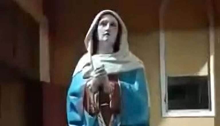Read more about the article Miracle As Virgin Statue ‘Cries’ During Easter Service
