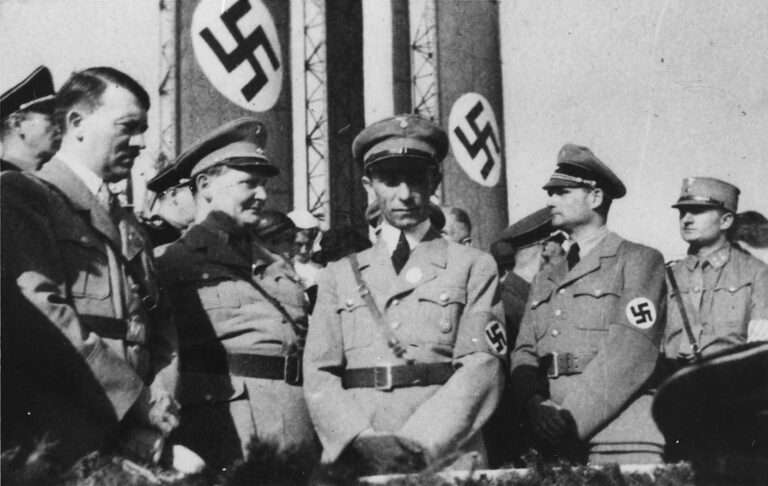 Read more about the article Belgians Who Collaborated With Hitler Still Get Pension From Germany For Services To Reich