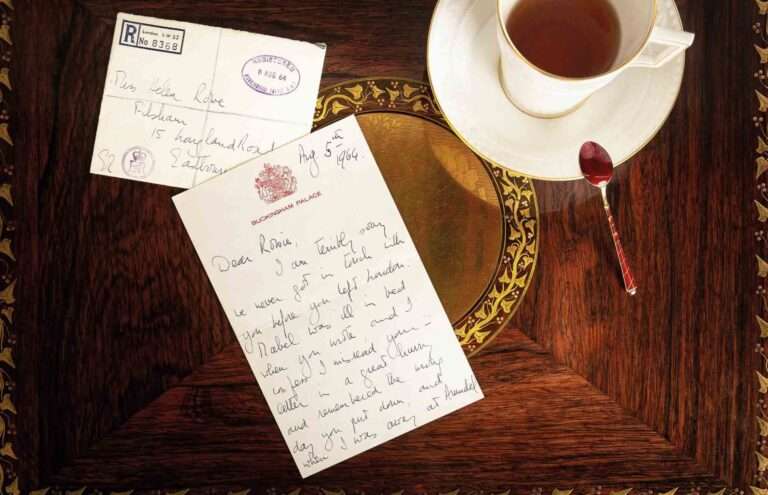 Read more about the article Queen Poured Out Heart In Note To Royal Midwife