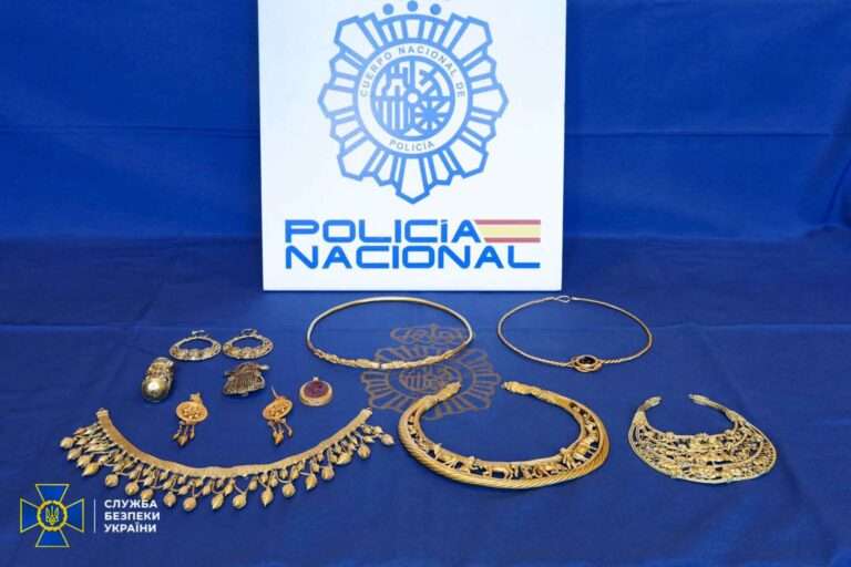 Read more about the article Smugglers Stole And Tried To Sell EUR 60 Million Of Ukrainian Gold Artefacts In Spain