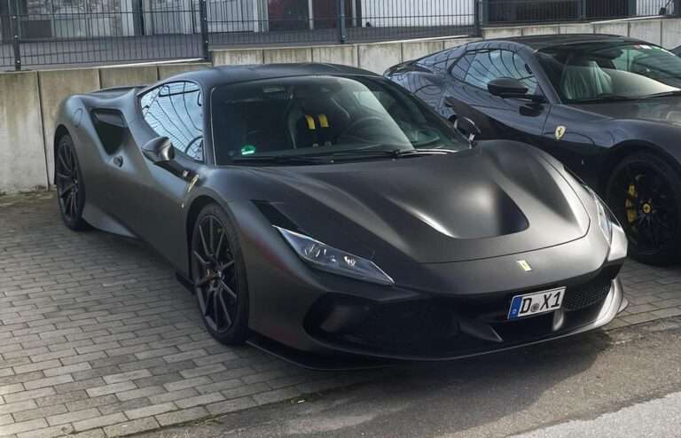 Read more about the article Tycoon Puts Up EUR 10,000 Reward For Stolen Ferrari