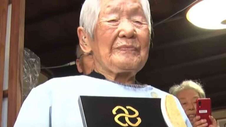 Read more about the article 107-Year-Old Japanese Gran Is World’s Oldest Barber