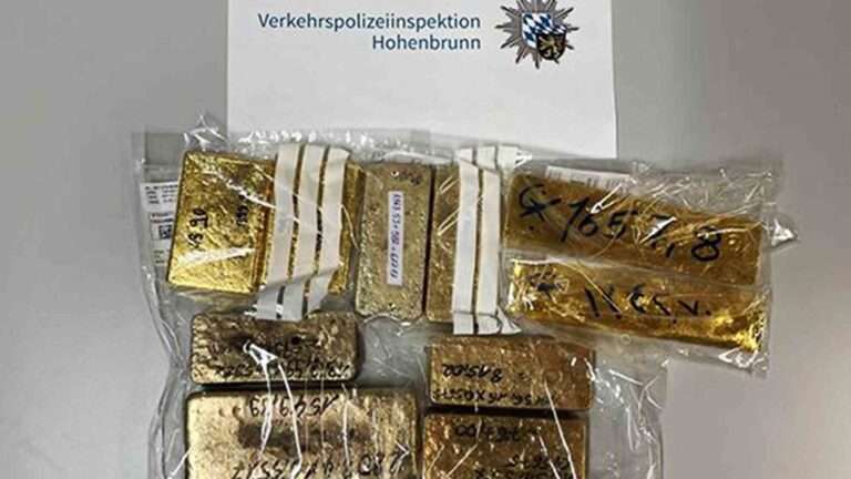 Read more about the article Cops Seize 18 KiloS Of Gold Bars Worth GBP 1 Million During Random Check