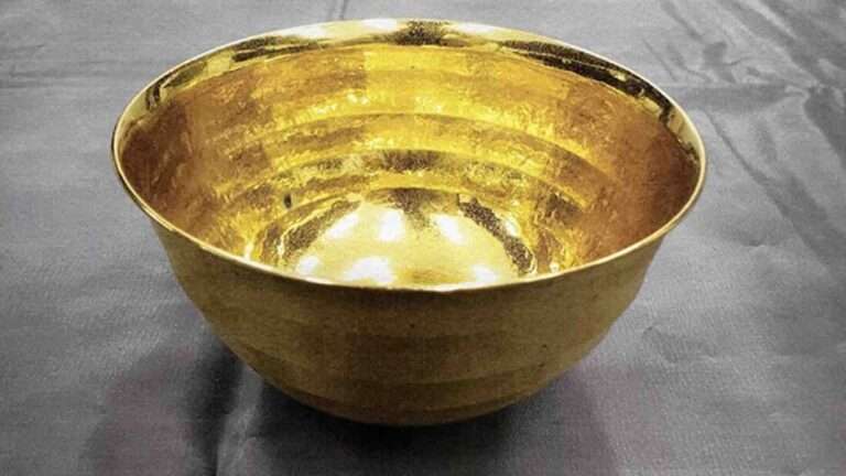 Thief Seized After Stealing GBP 54,000 Solid Gold Tea Bowl