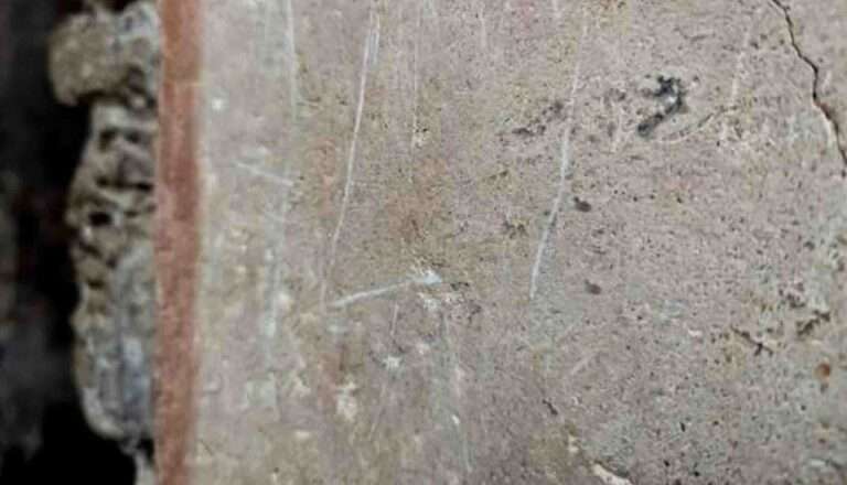 Read more about the article Outrage After Kazakh Tourist Carves His Name Into Beautiful Pompeii Villa Wall