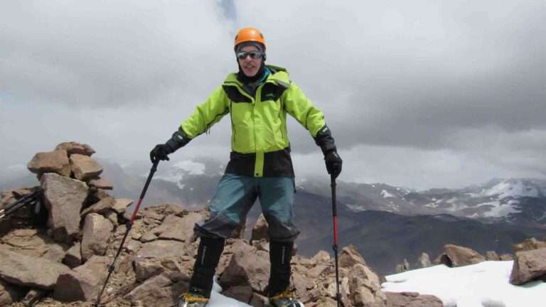 Read more about the article Footsteps Show Missing Mountaineer Fell Into Crevasse